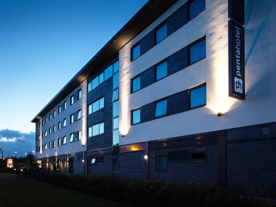 Pentahotel Warrington Exterior photo